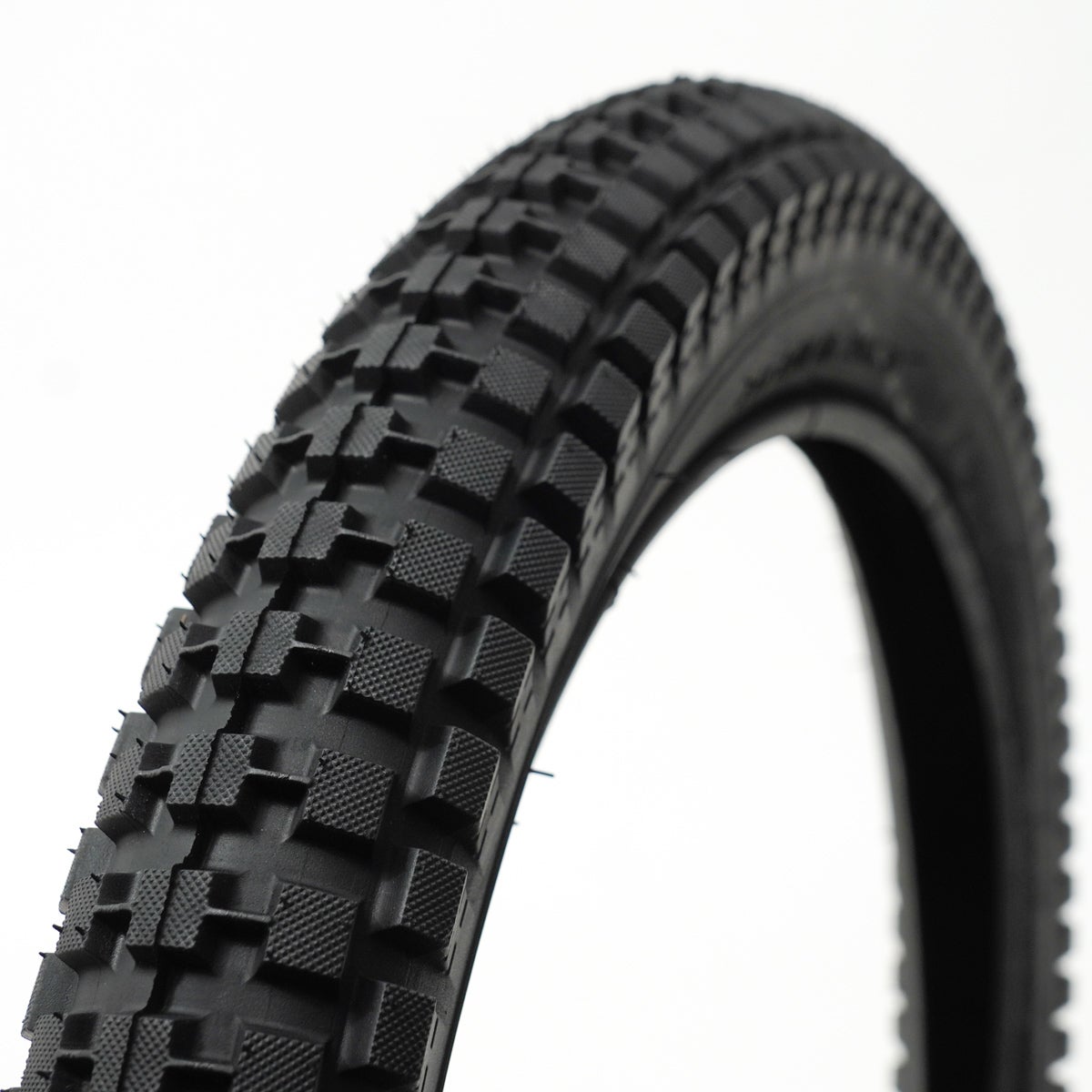 Neumático 16” Woof Delantero/Trasero